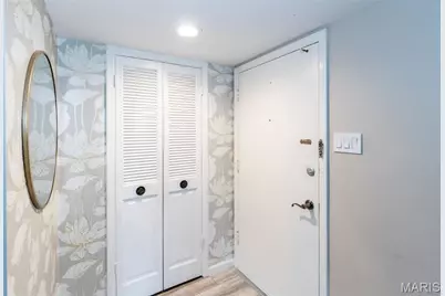 4351 Chateau De Ville Drive #C, Saint Louis, MO 63129 - Photo 3