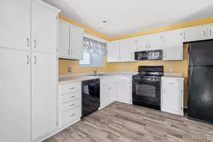 420 Cambridge Pl, Saint Peters, MO 63376 - Photo 5