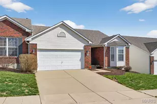 144 Carytown Ln, Florissant, MO 63034 - Photo 3