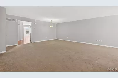 144 Carytown Lane, Florissant, MO 63034 - Photo 5