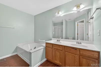 144 Carytown Lane, Florissant, MO 63034 - Photo 11
