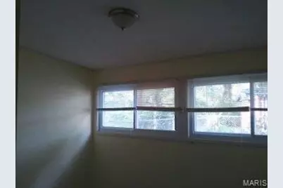 8501 Midwood Avenue, Berkeley, MO 63134 - Photo 5