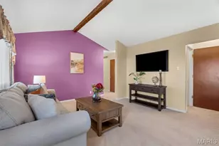 4373 Schmittwoods Ct, Unincorporated, MO 63123 - Photo 5