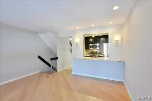 869 Forest Trace Dr, Chesterfield, MO 63017 - Photo 9