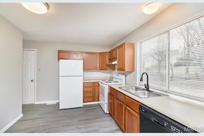 6918 Candlewick Way, Florissant, MO 63033 - Photo 11
