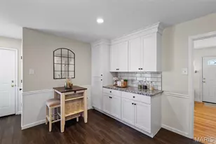 4733 McCorry Dr, Saint Louis, MO 63123 - Photo 9