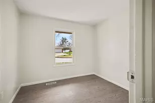 5853 Hunter Brook Ct, Saint Louis, MO 63129 - Photo 13