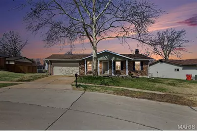 5853 Hunterbrook Court, Saint Louis, MO 63129 - Photo 3