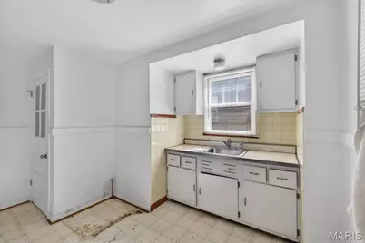 2425 Shirley Avenue, Jennings, MO 63136 - Photo 11