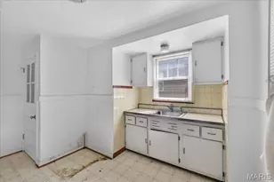 2425 Shirley Ave, Jennings, MO 63136 - Photo 11