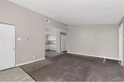 8302 Woodhurst Drive, Berkeley, MO 63134 - Photo 9