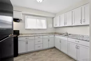 8302 Woodhurst Dr, Berkeley, MO 63134 - Photo 15