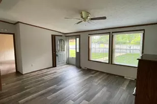 12441 Ladue Rd, Creve Coeur, MO 63141 - Photo 3