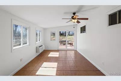 939 Oak Ridge Avenue, Saint Louis, MO 63126 - Photo 13