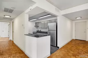 200 S Brentwood Blvd, Clayton, MO 63105 - Photo 15