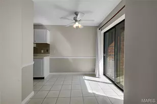 572 Coeur de Royale Dr, Creve Coeur, MO 63141 - Photo 5