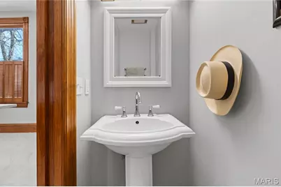 2346 Albion Place, Saint Louis, MO 63104 - Photo 15