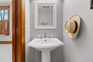 2346 Albion Pl, Saint Louis, MO 63104 - Photo 15