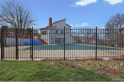 1032 King Henry Court, Creve Coeur, MO 63146 - Photo 33