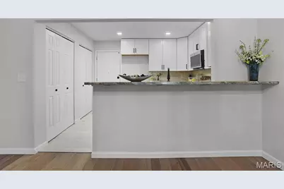 1032 King Henry Court, Creve Coeur, MO 63146 - Photo 11