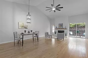 1032 King Henry Ct, Creve Coeur, MO 63146 - Photo 3