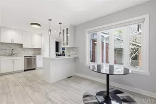 957 N Spoede Rd, Creve Coeur, MO 63146 - Photo 5