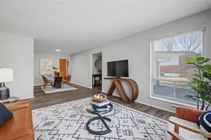 1475 Hollywood Ln, Florissant, MO 63033 - Photo 9