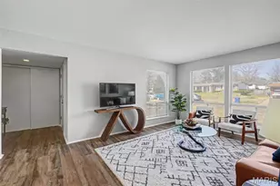 1475 Hollywood Ln, Florissant, MO 63033 - Photo 7