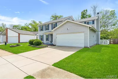 1912 Springtree Drive, Maryland Heights, MO 63043 - Photo 37