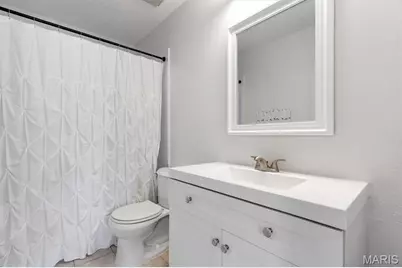 1912 Springtree Drive, Maryland Heights, MO 63043 - Photo 29