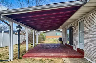 2325 Grassland Dr, Florissant, MO 63033 - Photo 25