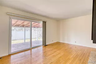 2325 Grassland Dr, Florissant, MO 63033 - Photo 9