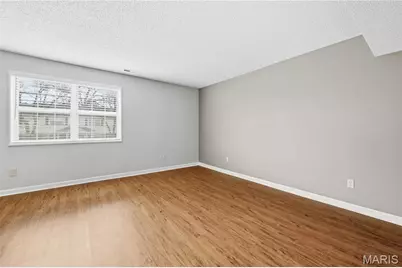 9169 N Swan Circle, Brentwood, MO 63144 - Photo 9
