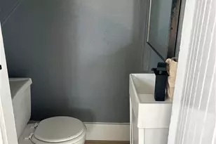 809 N Florissant Rd, Ferguson, MO 63135 - Photo 17