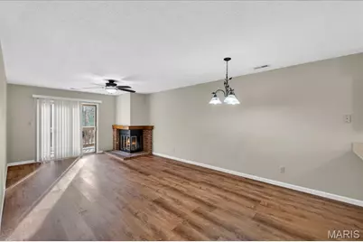 2306 Canyonlands Drive #D, Maryland Heights, MO 63043 - Photo 5