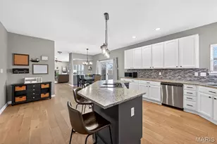 564 Oakwood Dr, Fenton, MO 63026 - Photo 9