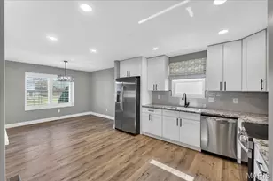 3027 Almond Tree Dr, Saint Peters, MO 63376 - Photo 11