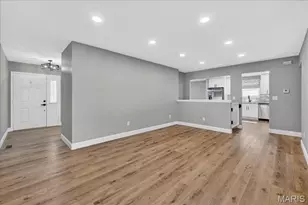 3027 Almond Tree Dr, Saint Peters, MO 63376 - Photo 7