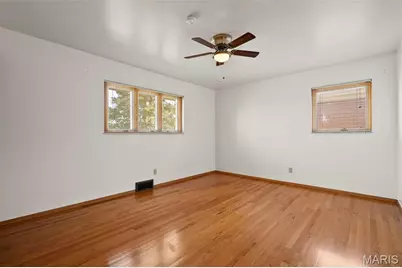 4718 Heege Road, Saint Louis, MO 63123 - Photo 17