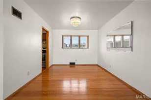 4718 Heege Rd, Saint Louis, MO 63123 - Photo 9