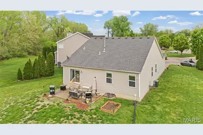 2664 Shorewood Drive, Florissant, MO 63031 - Photo 23