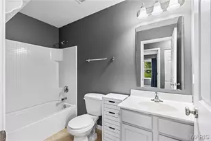 2664 Shorewood Dr, Florissant, MO 63031 - Photo 11
