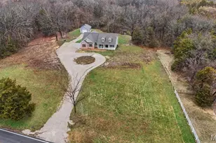 673 W Hwy D, Wentzville, MO 63385 - Photo 3