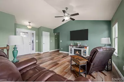 36 Hunters Pointe Drive, Winfield, MO 63389 - Photo 9