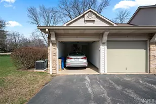 705 Lofty Point Dr, Ballwin, MO 63021 - Photo 39