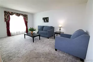 817 Green Ridge Ln, Saint Peters, MO 63376 - Photo 3