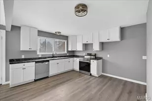 3650 Estates Dr, Florissant, MO 63033 - Photo 21