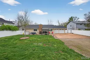 825 Dinard Dr, Saint Louis, MO 63021 - Photo 21