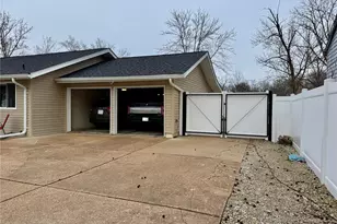 825 Dinard Dr, Saint Louis, MO 63021 - Photo 23
