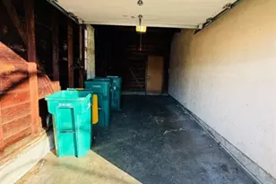 9720 Gloucester Dr, Bellefontaine Neighbors, MO 63137 - Photo 25